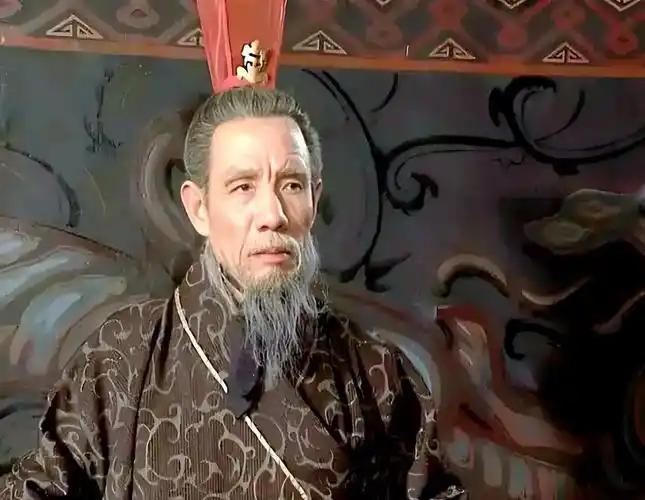 司马懿熬死曹家三代人，他到底在等什么？不是不想反是真不敢

很多人说司马懿天生就