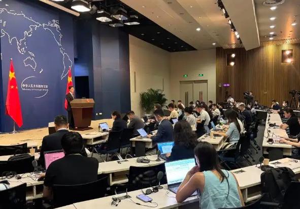 就在刚刚，

中国国台办发表严正声明，

7月2日，国台办正式发声，点名批评台湾