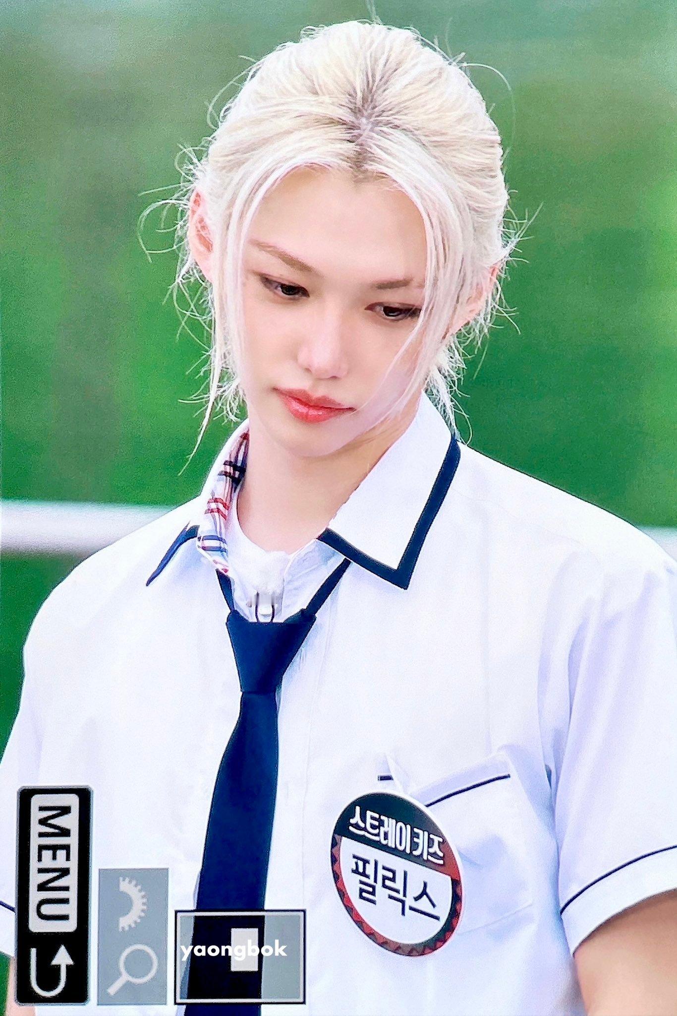 李龙馥 felix 🐱李龙馥五男一 Felix在T台上创造了令人印象深刻的20