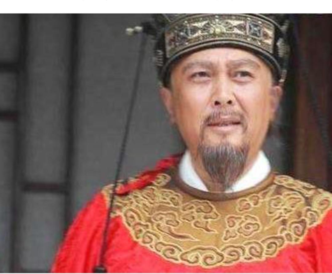 历史上，明朝中期的官场斗争可谓精彩纷呈，徐阶与高拱的权力之争尤为引人注目。这场看