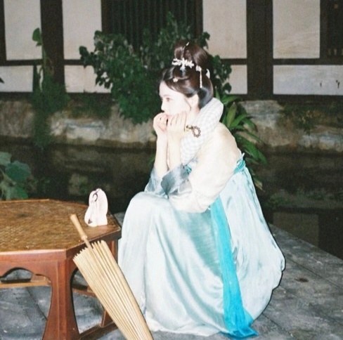 白鹿[超话]“永远都是提笔踌躇又落笔写不完结因为我也知道没有结果”白鹿🥀白鹿王