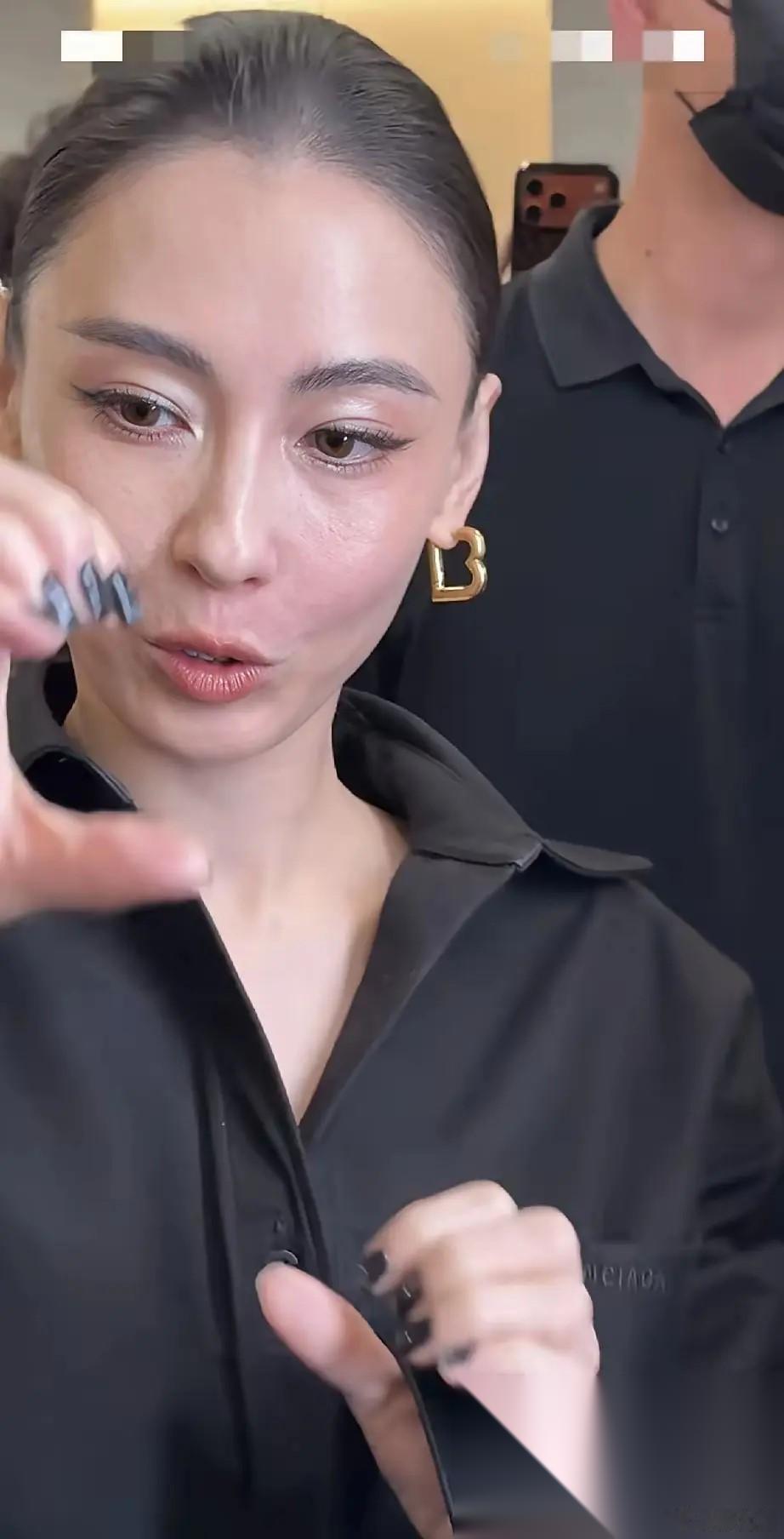 张柏芝在上小S的节目说，每一个男生都有外遇。 小S问，也是有例外的吧？ 张柏芝说
