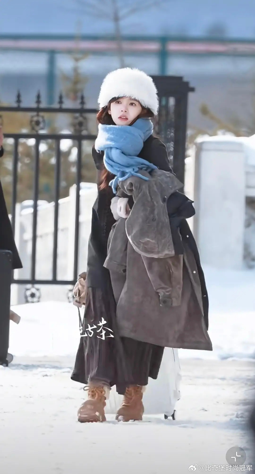 章若楠和现偶的适配度简直就是百分之百啊！能不能多演一些啊！ 