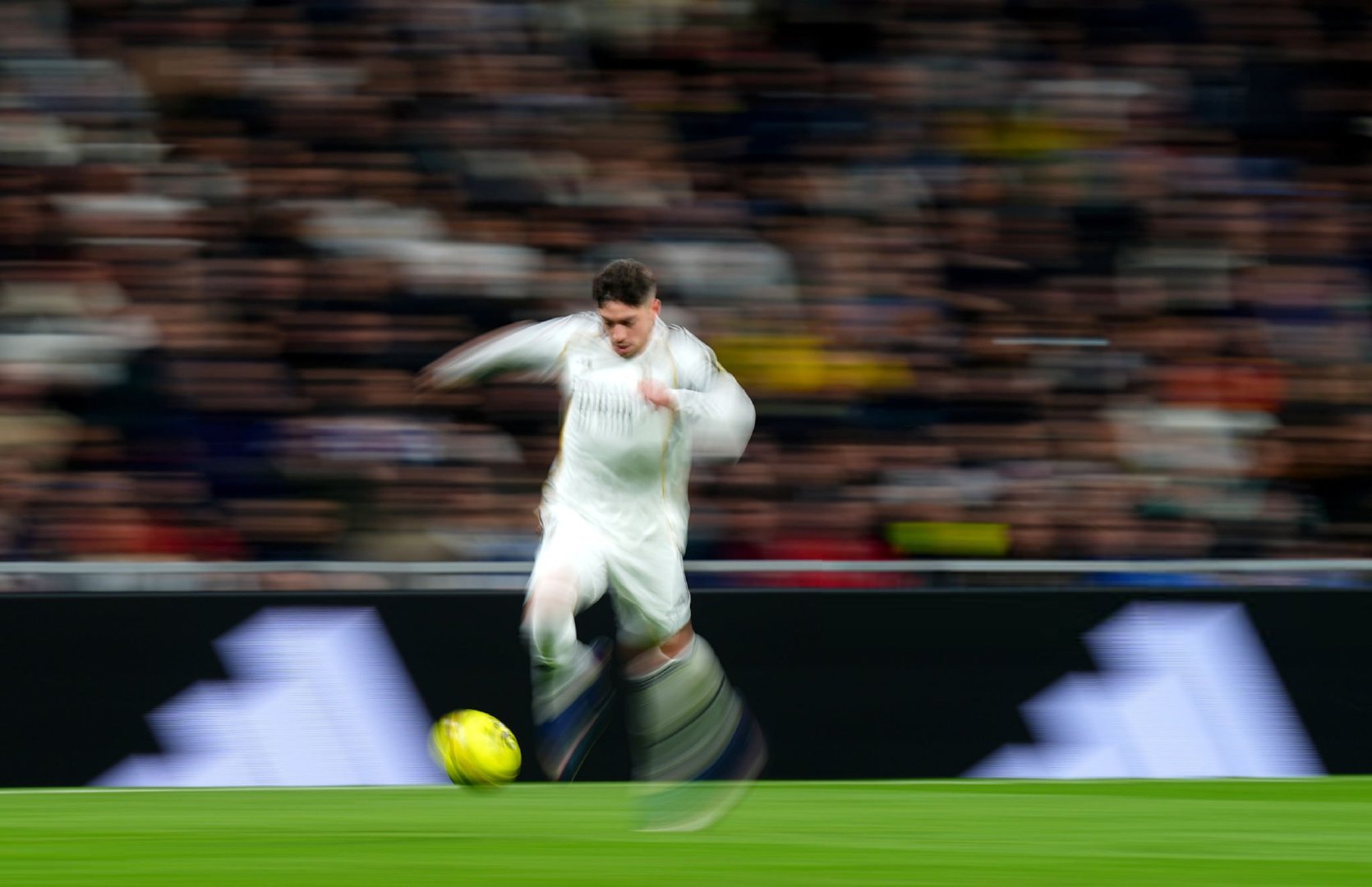 【全场】皇家马德里4-1皇家社会；威尼修斯梅开二度，贡萨洛、巴尔韦德进球，主场大