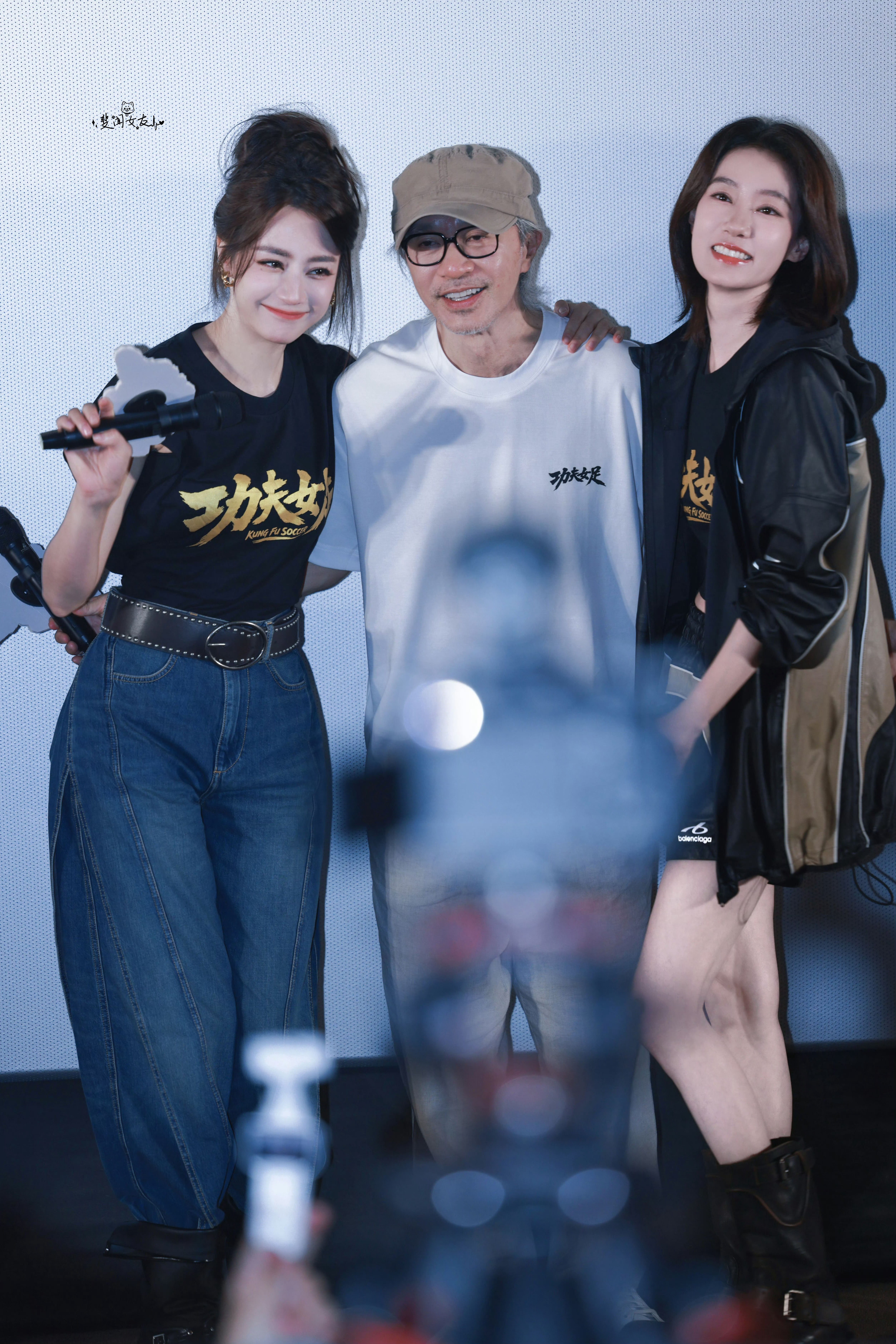 偷票房《功夫女足》看到很多扫不出票的，扫出来的是冷门电影的，手写的，甚至不给票直