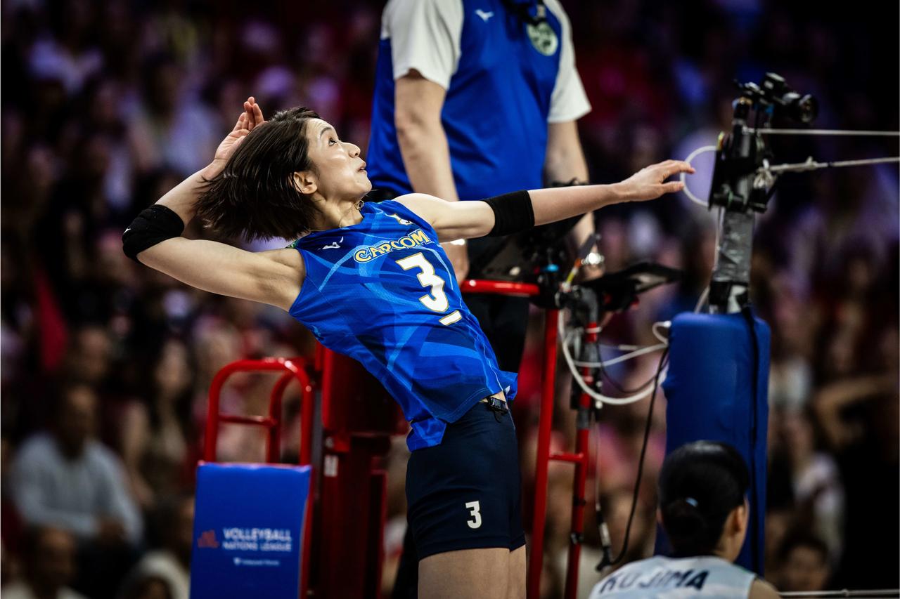 古贺沙里娜狂砍31分，日本女排3-2爆冷击败土耳其女排，获得2024世联赛开门红