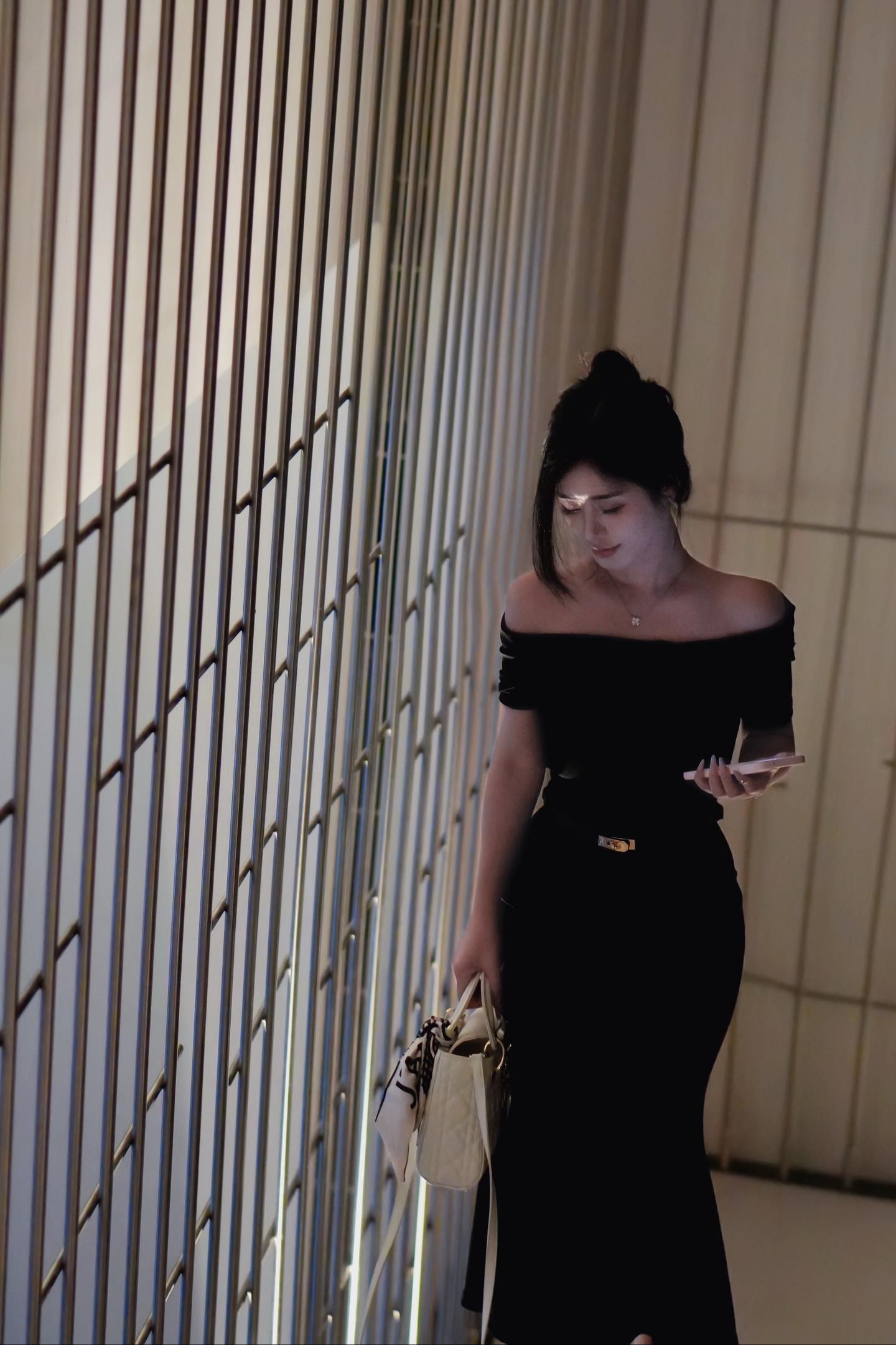 黑色更有韵味是吗