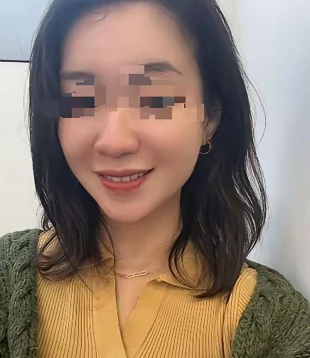 “纵欲过度，就是在玩火自焚！”某小区一名30多岁的女子，在丈夫远赴国外务工、独自