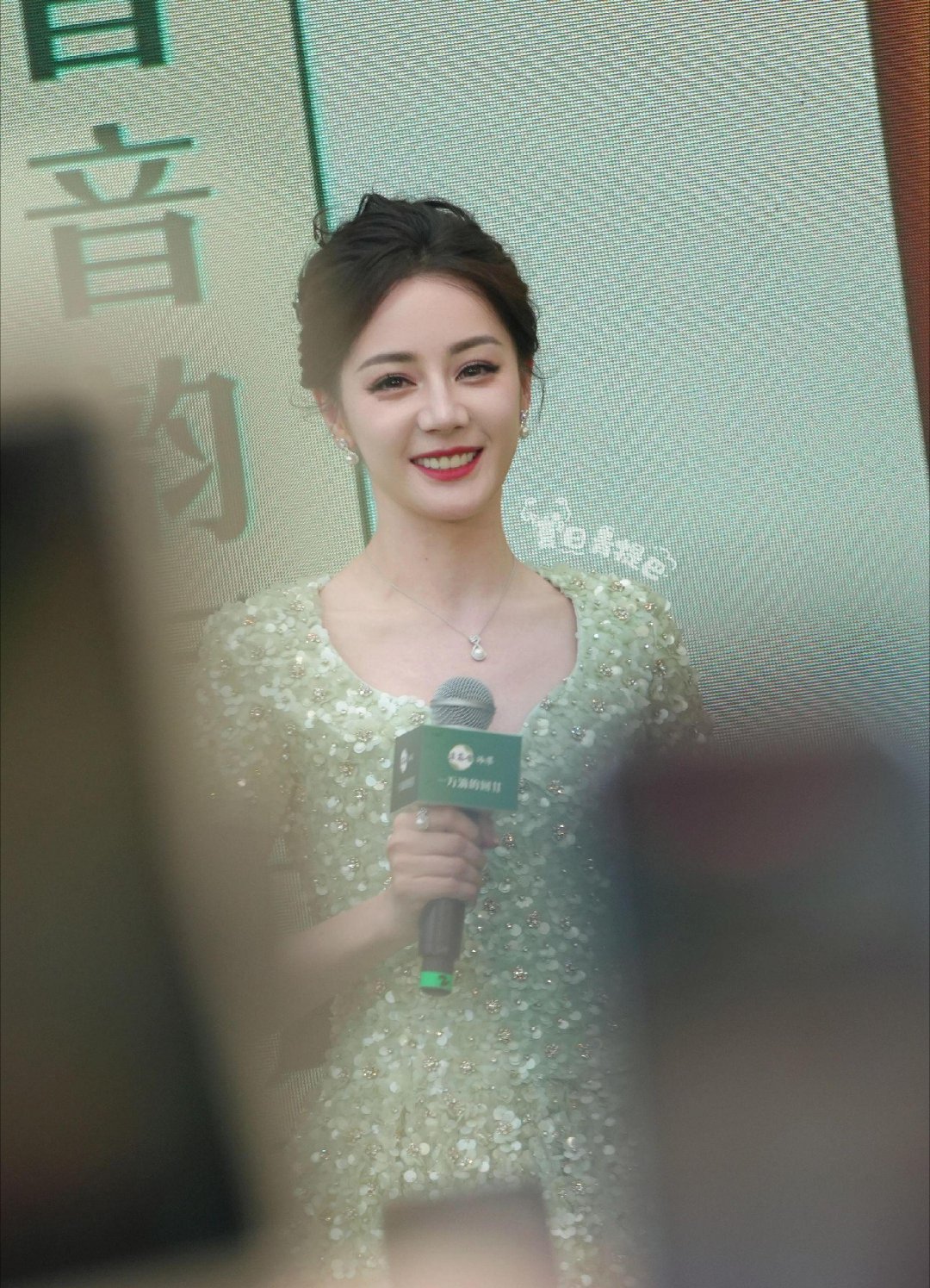 迪丽热巴0603生日快乐 dlrb 今天星期巴 dlrb 迪丽热巴“看看这些怀有