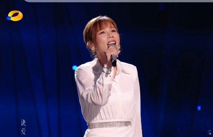 李佳薇回应被诀爱编曲做局李佳薇回应诀爱编曲被做局 李佳薇回应被诀爱编曲做局，应该