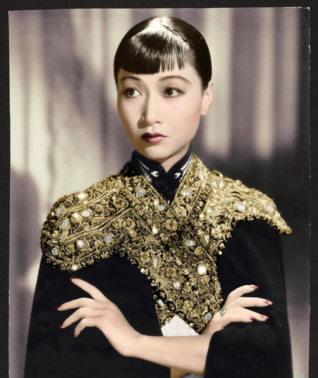 辛芷蕾拿奖后接的首部电影辛芷蕾新片演好莱坞首位华裔影星 据Deadline报道，