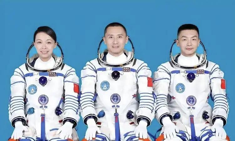香港首位航天员黎家盈在轨再担新任务，专属天地对话点亮香港少年航天梦
 
惊喜来得