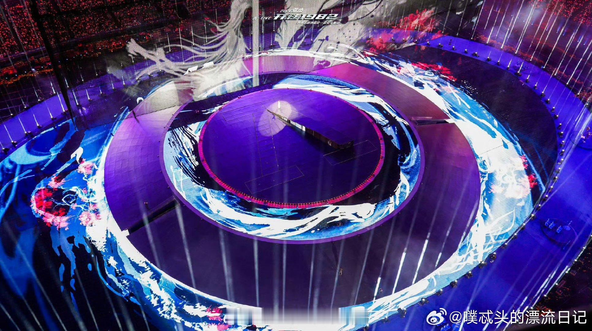 张杰真的在鸟巢唱了新征程鸟巢的灯光配上《新征程》，这画面我能记一辈子！ 