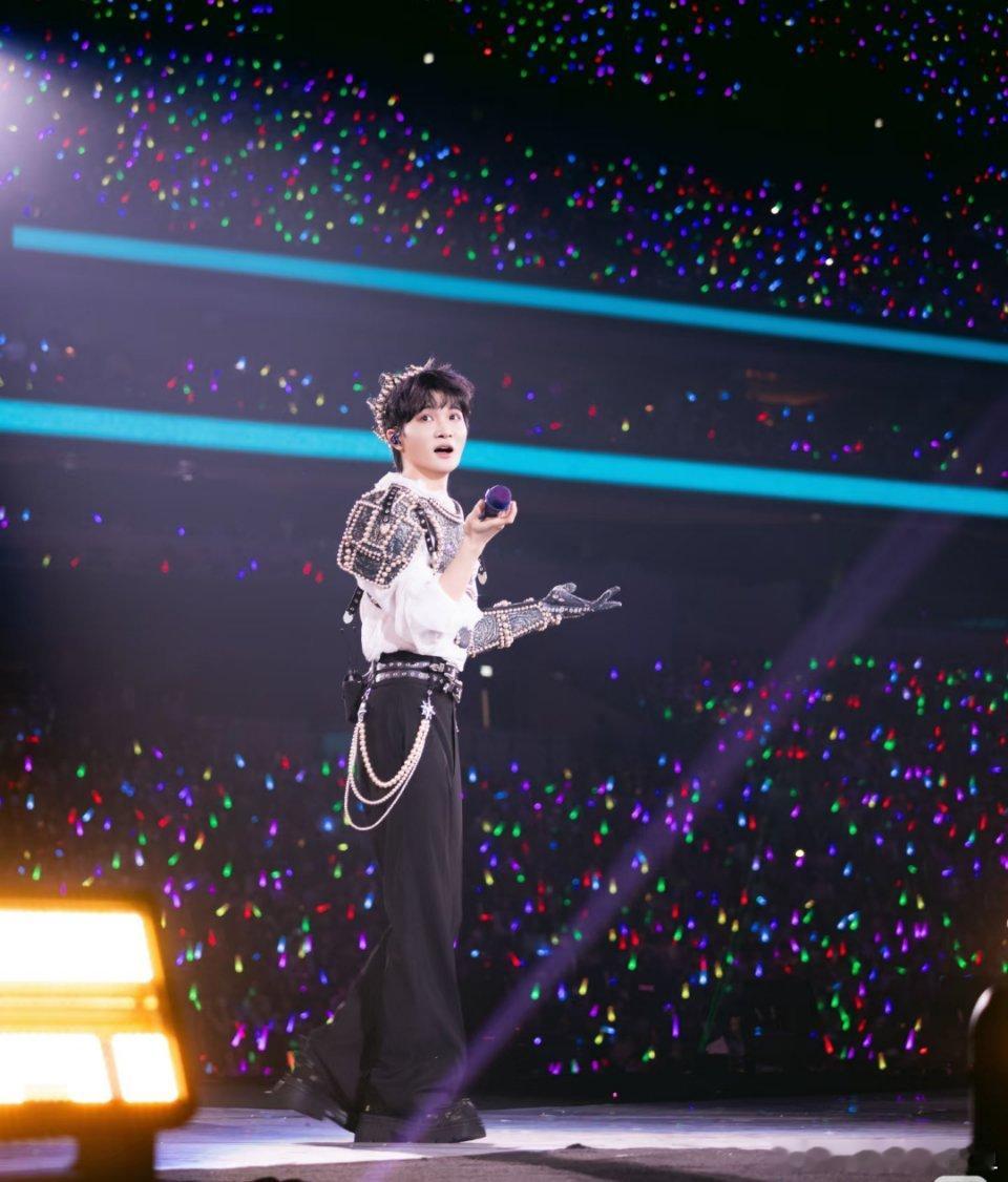 周深 1️⃣腾讯音乐由你榜💙周深 全运会开幕式主题曲一滴水，一滴一滴一滴一滴的