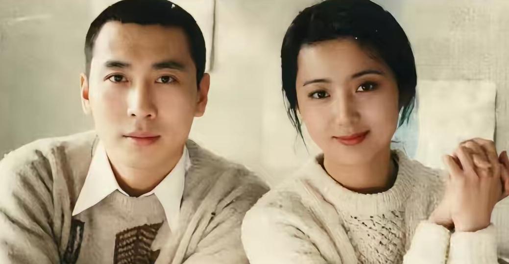世间最意难平的爱情，莫过于陈晓旭与毕彦君。年少相知相爱，奈何中年遗憾离婚，纵使一