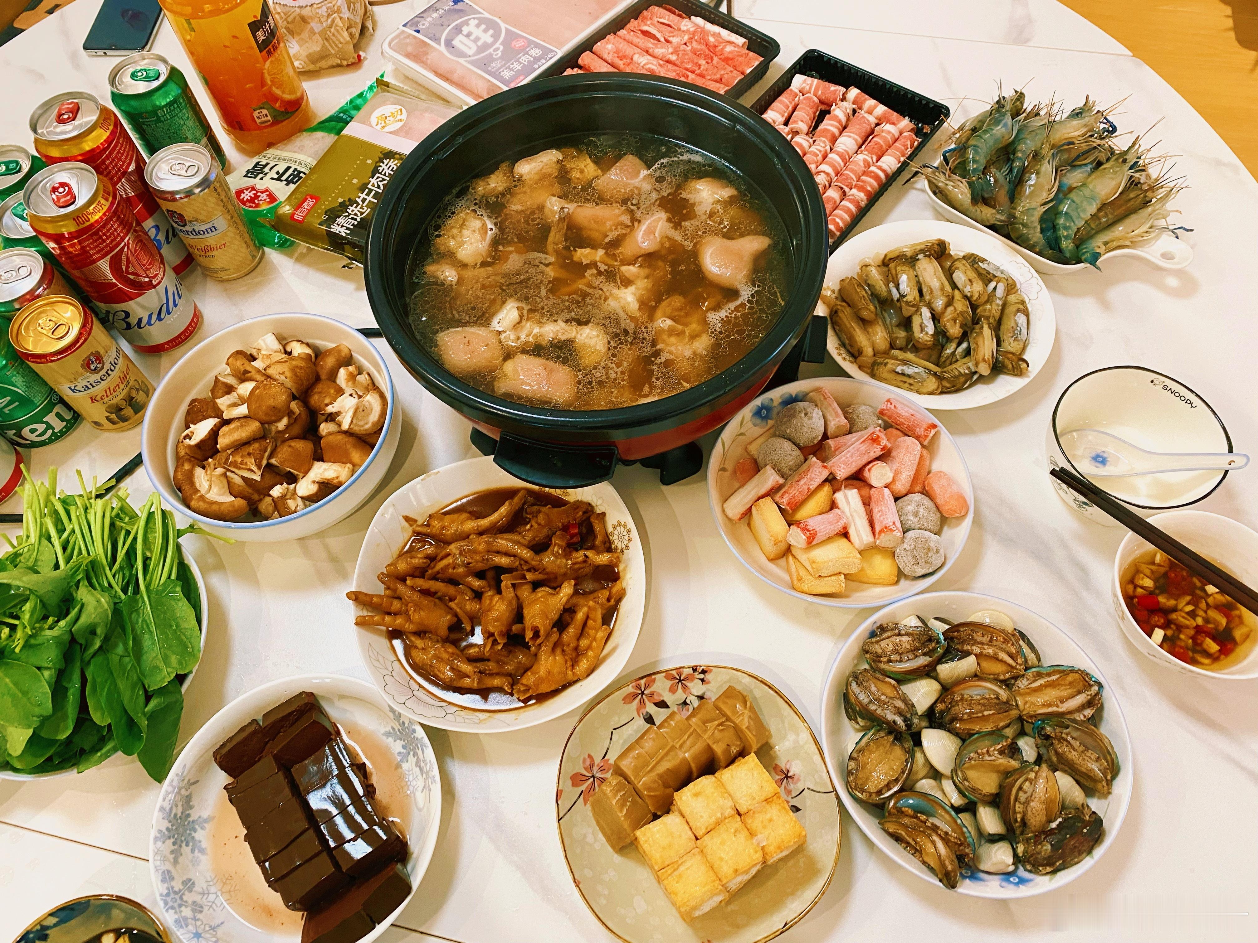 年夜饭整起来，铁铁们，过年好啊！㊗️大家马年吉祥！马上发财！健康平安！阖家幸福！