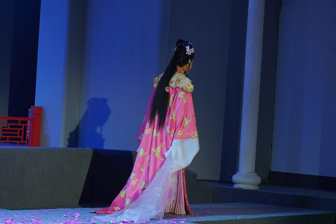 梦回大观园 沉睡的集体记忆被唤醒，经典的模样在舞台上重生。这不仅是演出，更是文化