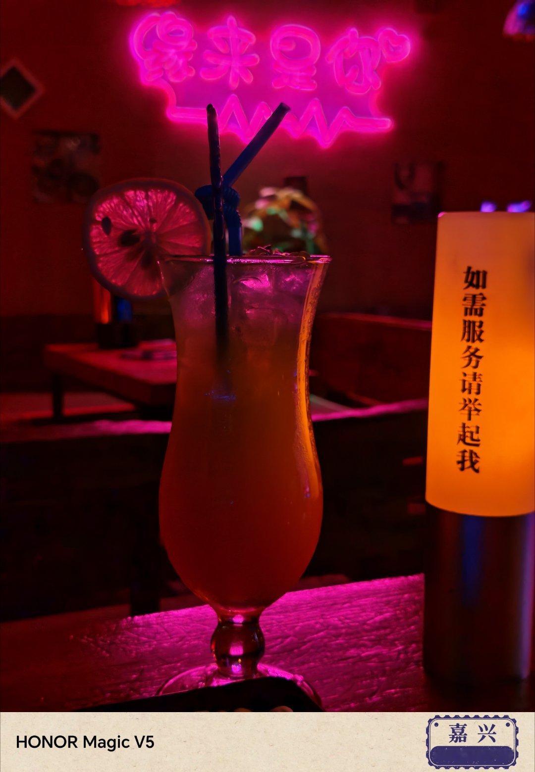 工作结束，休息一下🌹这杯  叫爱上乌镇😏 ​​​