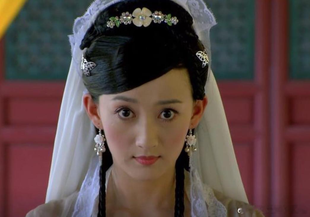 1621 年，一场关乎后宫之主的选拔热闹开场。礼部奏请遴选淑女端正后宫，朱由校下