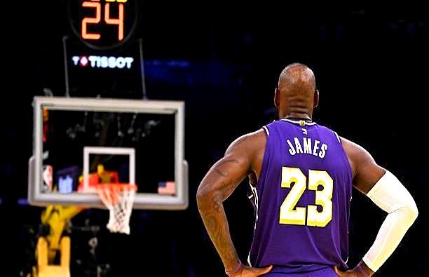 最近聊NBA连冠的话题，评论区直接吵翻了！  
 

雷霆这两年是关键期啊，再过