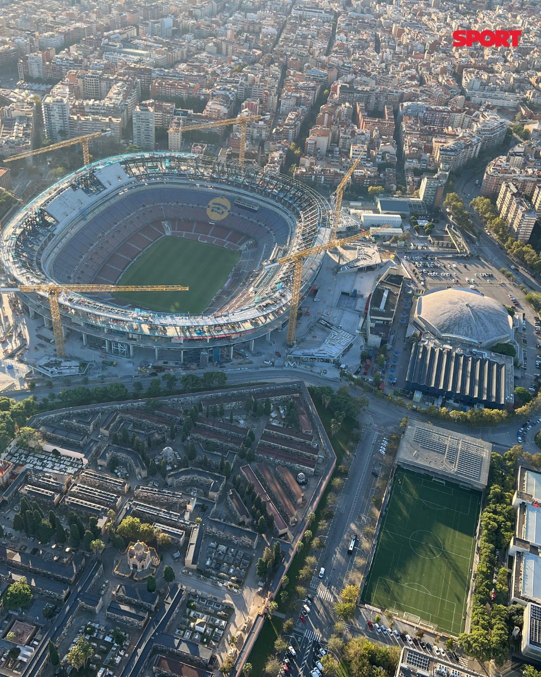 鸟瞰一下诺坎普，期待回家～巴萨 ​​​