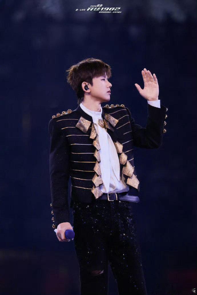 张杰鸟巢唱完大庆功收官大庆功！张杰鸟巢十六场演出，票房口碑双丰收，用音乐凝聚力量