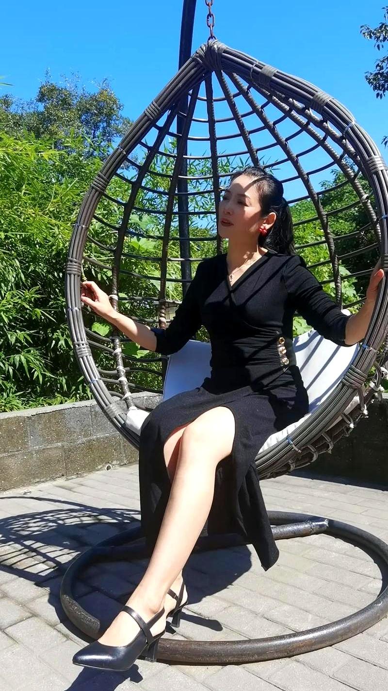 结婚26年，宁愿去住一个月300块、只有一张破板床的城中村单间，也不要那个宽敞舒