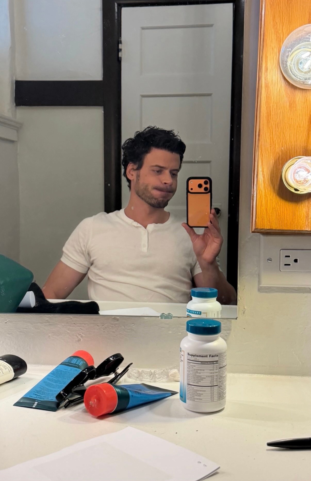 François Arnaud ins限时动态 可爱自拍一枚惹