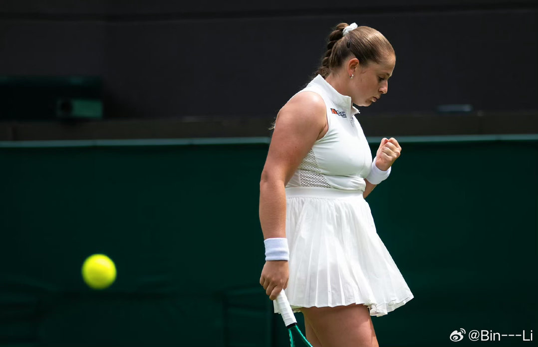 奥胖苦战拿下温网开门红温网2026 女单首轮，前法网冠军🏆、跳过草地热身赛空降