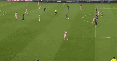 读秒绝平！[恐惧]梅西的传球毫无人性了[捂脸]，瓜迪奥拉来挖人麽？有梅西在，何惧