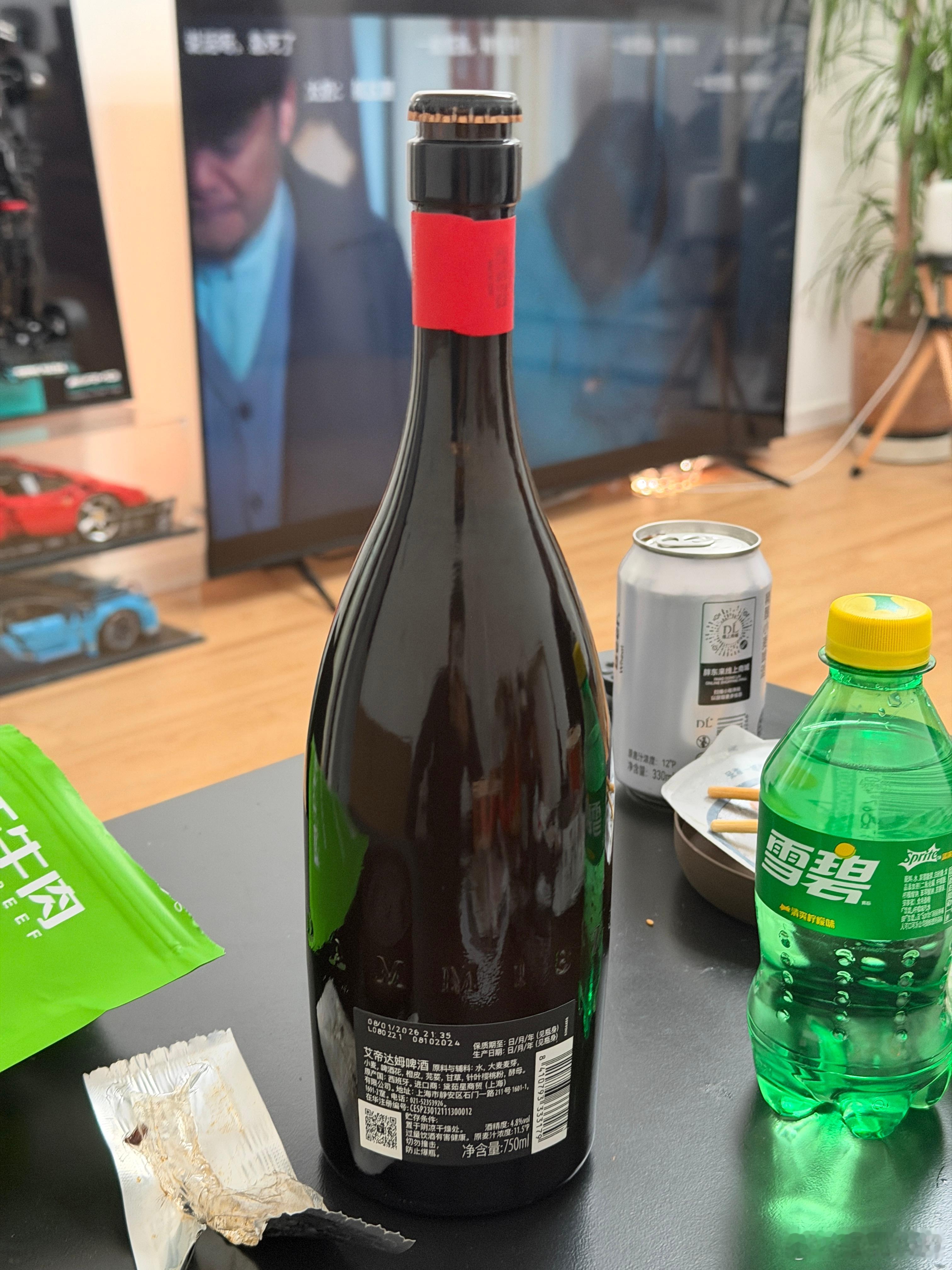 这点酒喝的酒还有三天过期薯片过期一个半月了虾条过期八个月感觉也没变味儿啊 更新下