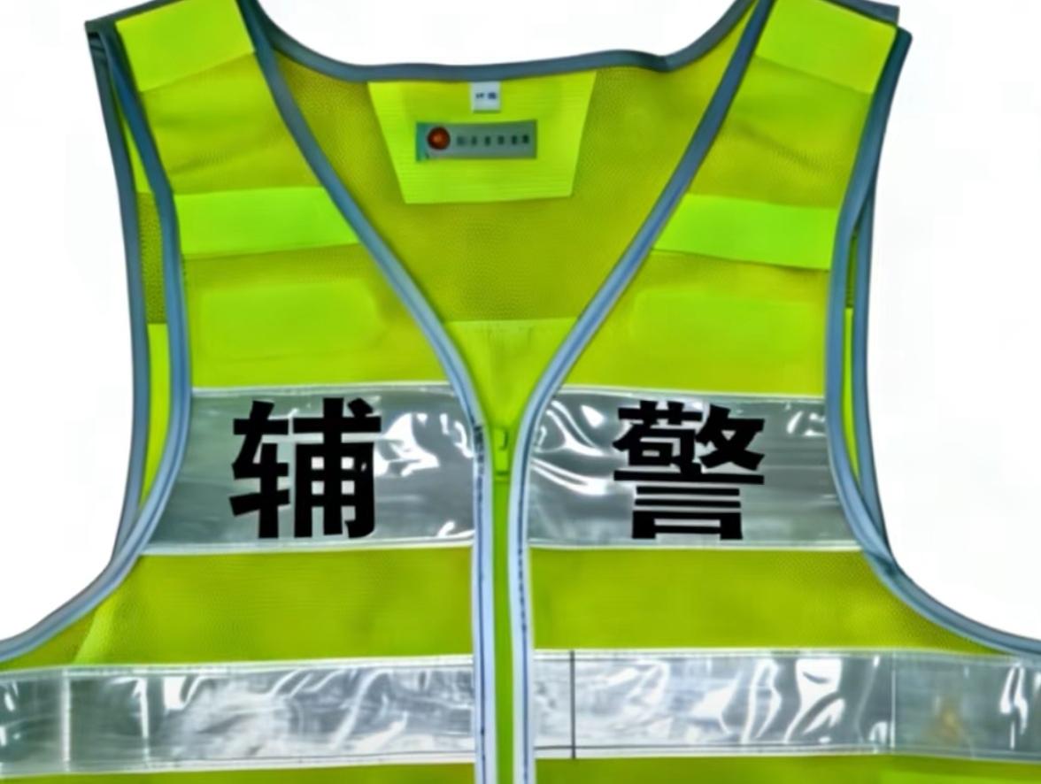 基层公安机关中，老辅警不愿带新辅警的现象确实存在，背后原因复杂，涉及体制、个人及