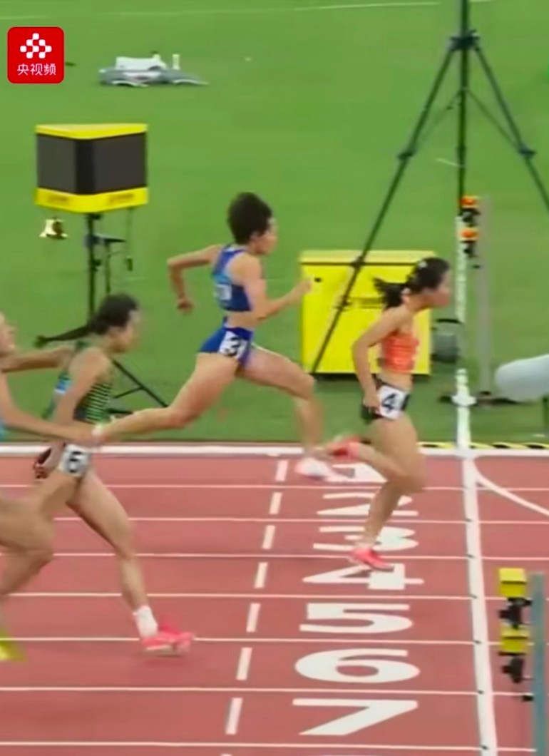 16岁的年纪，双冠的荣耀，无限的可能。陈妤颉用脚步丈量梦想，用汗水浇灌成长，她不