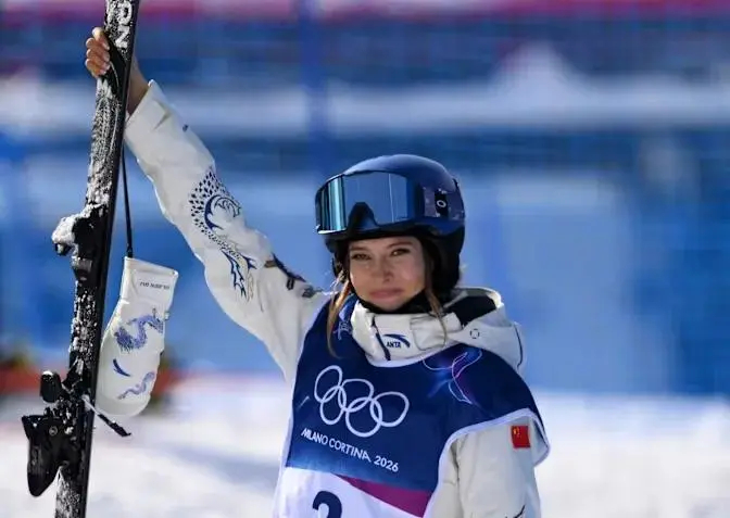 谷爱凌 大心脏我直接热血起立！谷爱凌卫冕U型场地冠军两届冬奥狂揽6枚奖牌，真正的