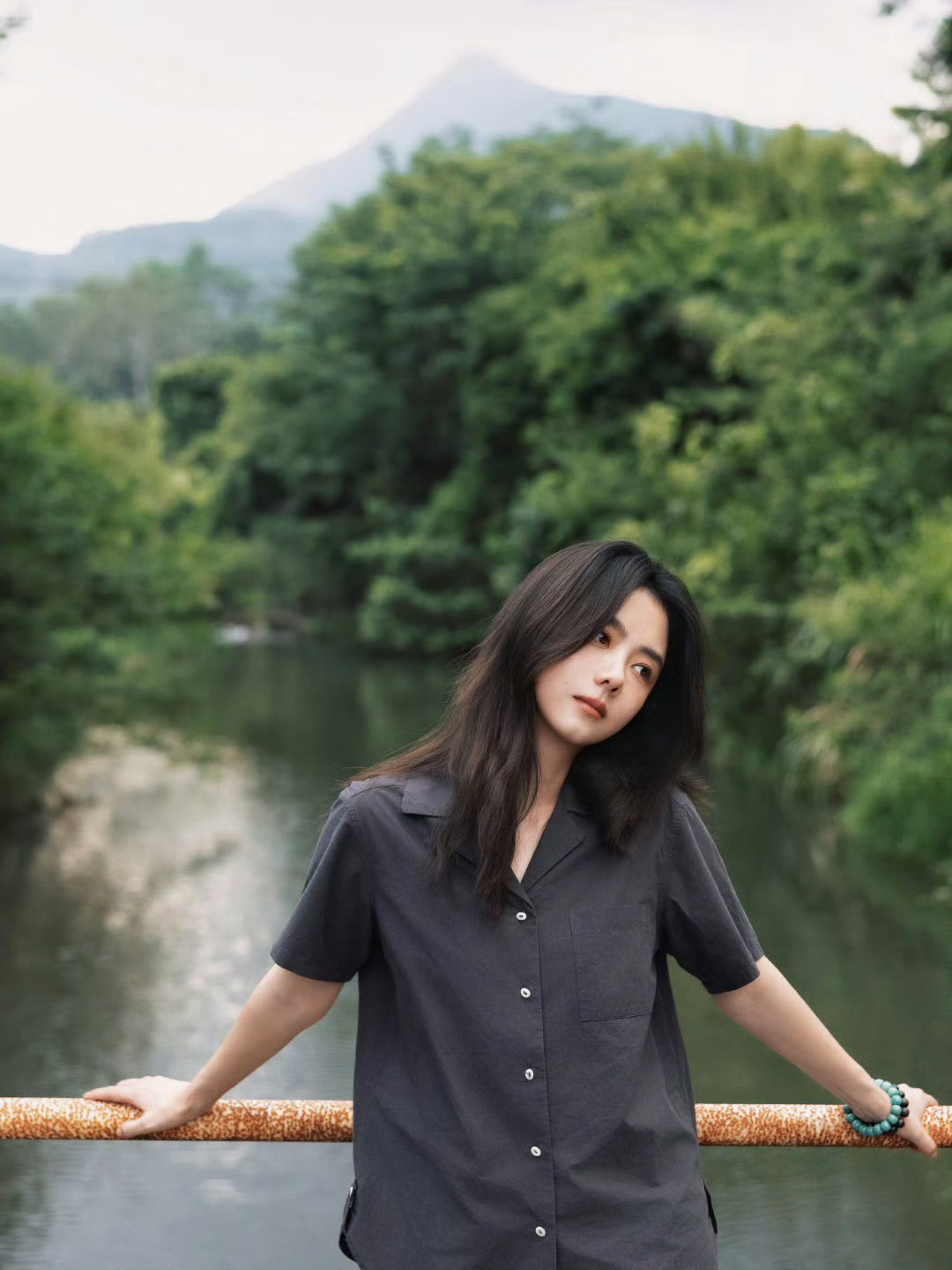 谭松韵  tsy谭松韵兰香如故 tsy 谭松韵许兰香要站在自己所喜欢的世界里，闪