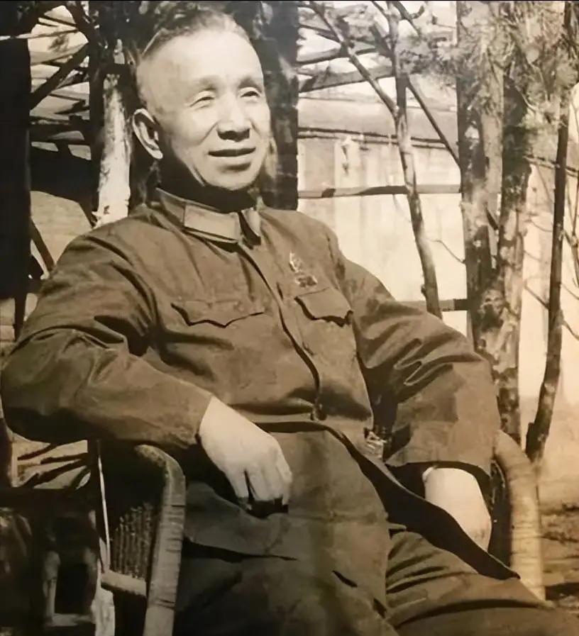1981年，74岁的粟裕大将向中央请求：“我想回湖南老家看看。”经过一番讨论，中