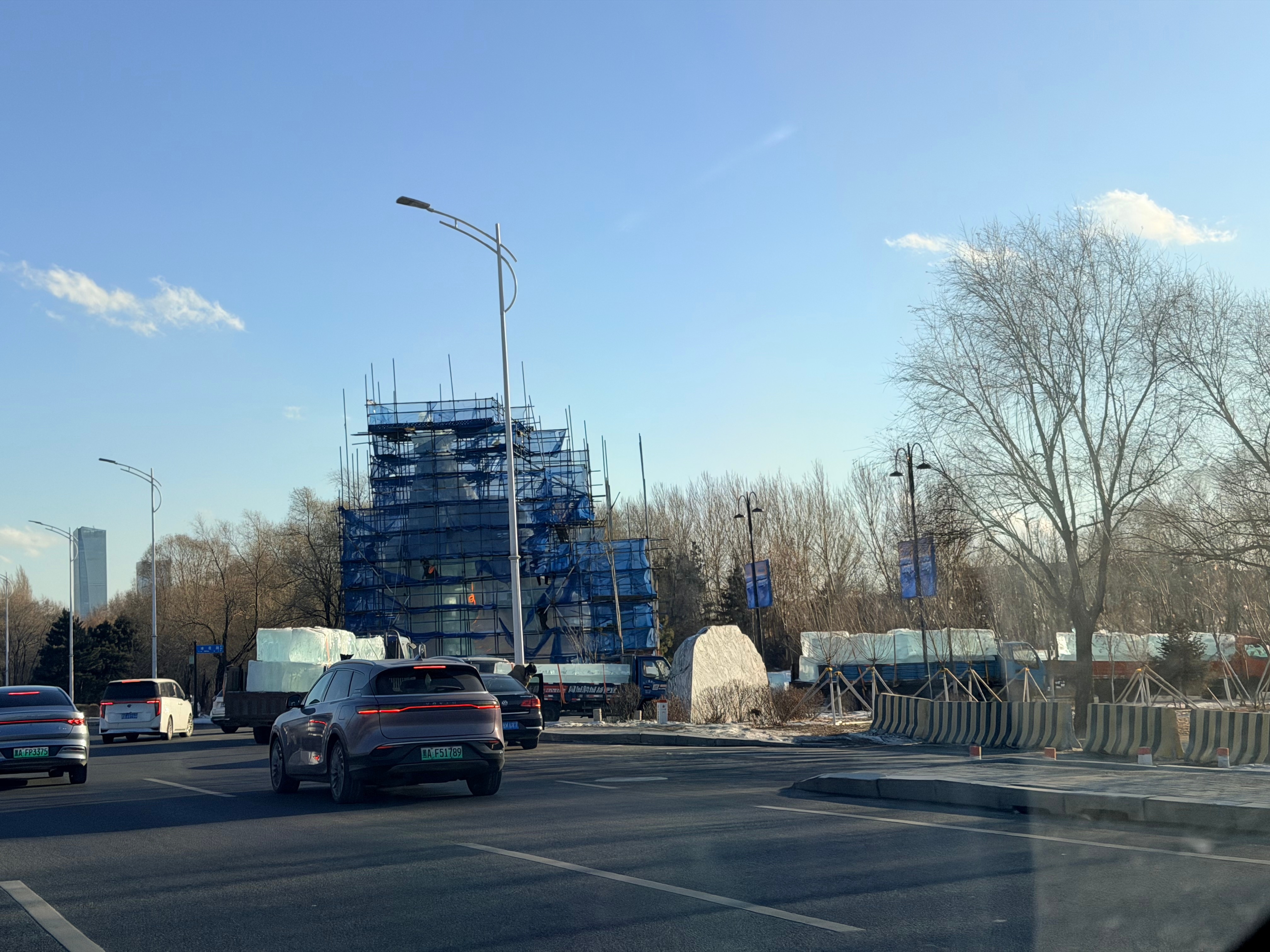 尔滨雪人先生即将上线 哈尔滨粉丝现场发回报导，又到了小土豆们北上的时候了。 