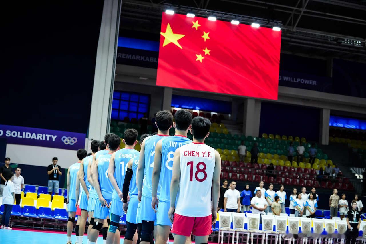🔴 中国U19男排世锦赛首战告捷，小组赛第1场比赛横扫日本队，真的争气！作为进