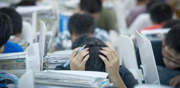 英语真要退出高考、失去主科地位？教育部回应直截了当。没想到，所谓“新教改”还没让