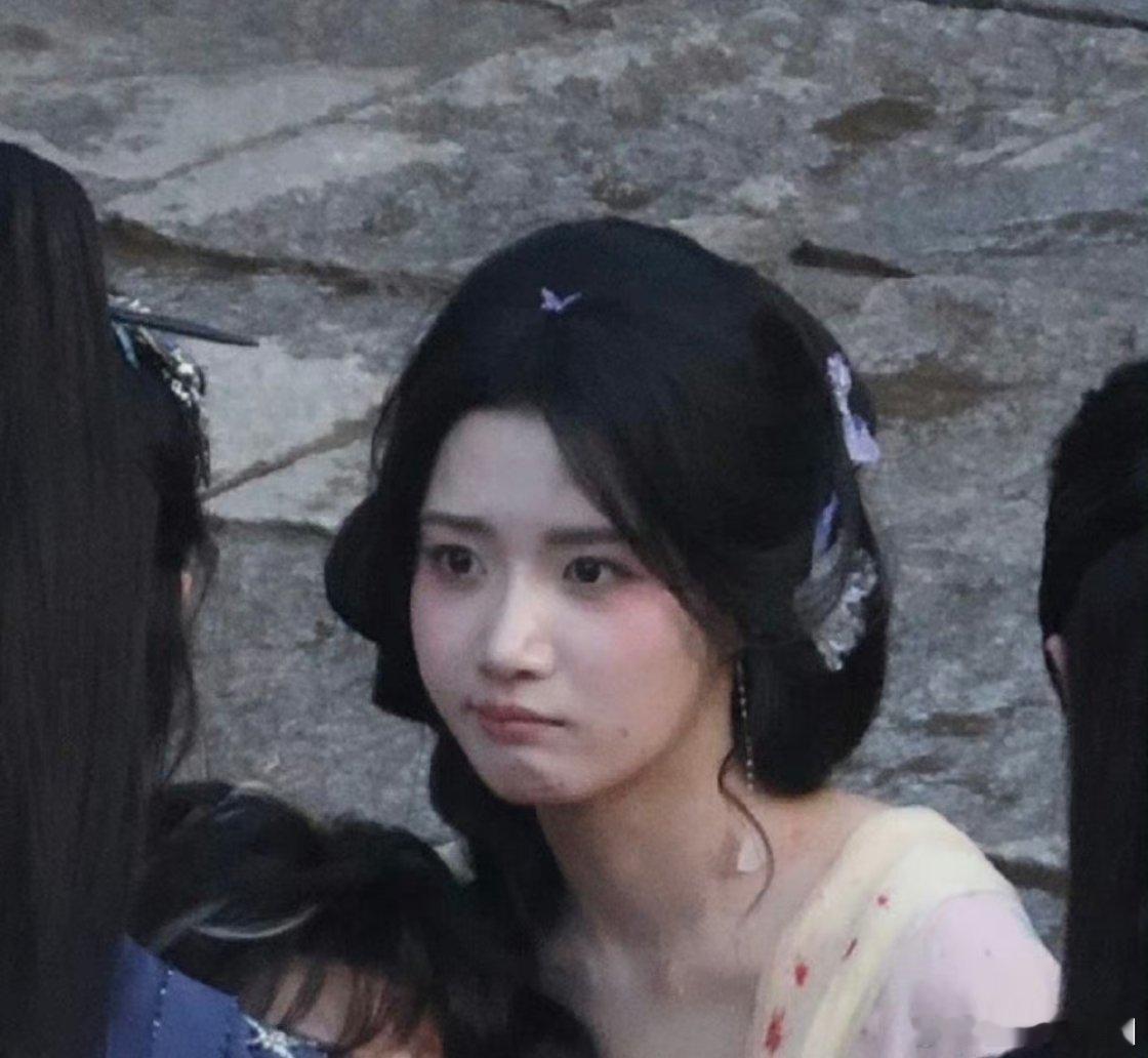 我嘞个卢昱晓诶[泪][泪][泪]可怜巴巴的谁懂 ​​​