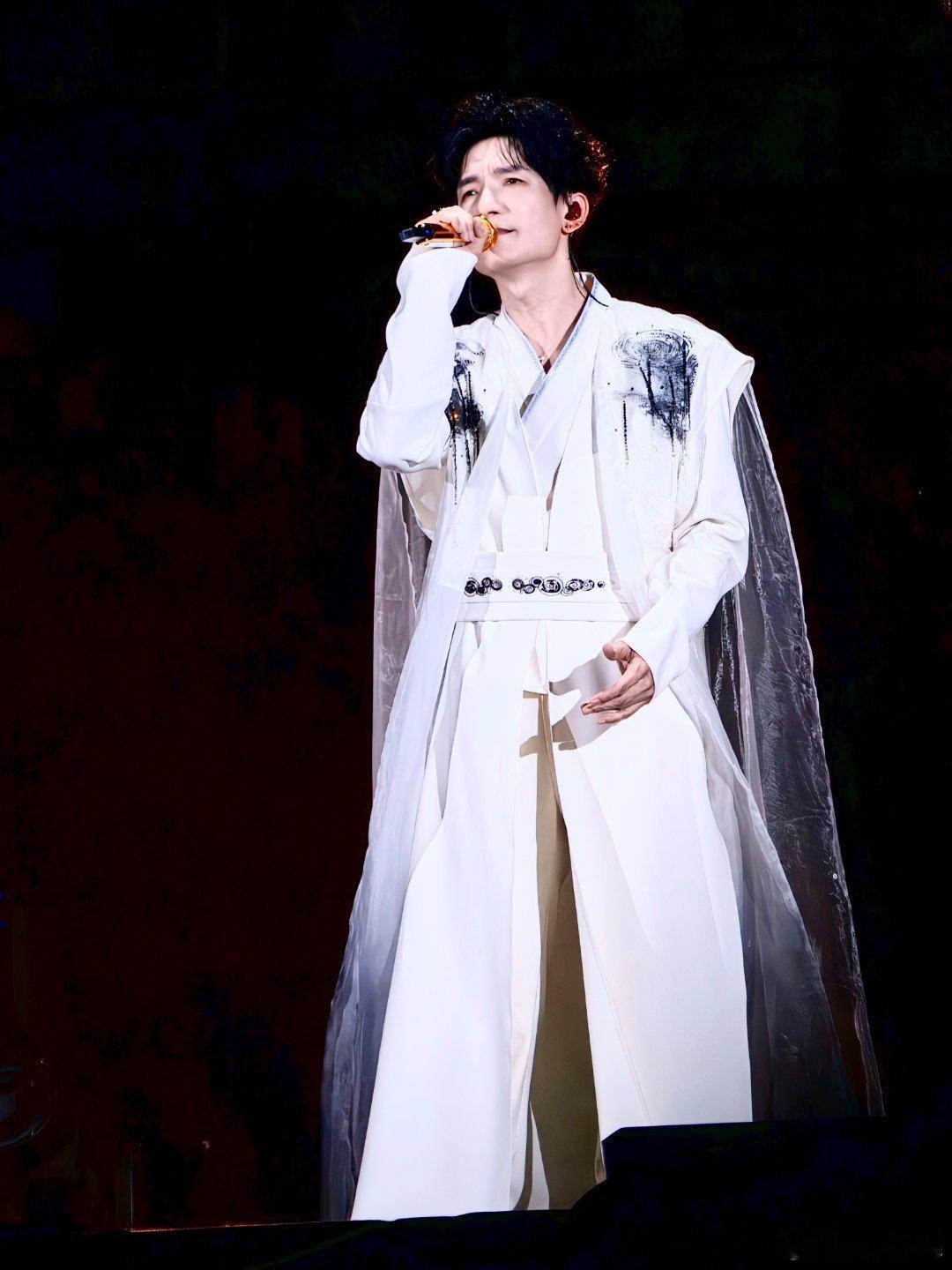 翩翩公子楚陈楚生荒芜之境演唱会苏州站 ​​​