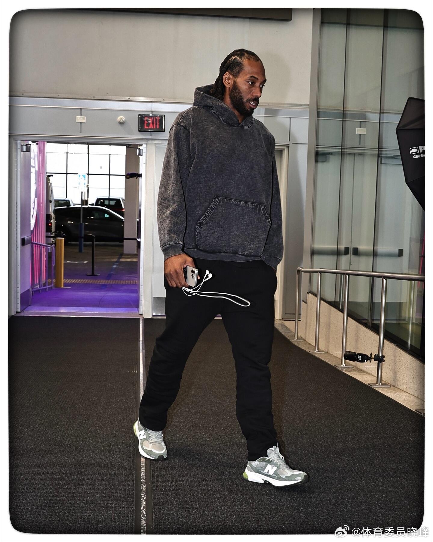 洛杉矶总有一支华佗队国外居然也有医学奇迹队！昨天的比赛快船输雷霆，随后切特、多特