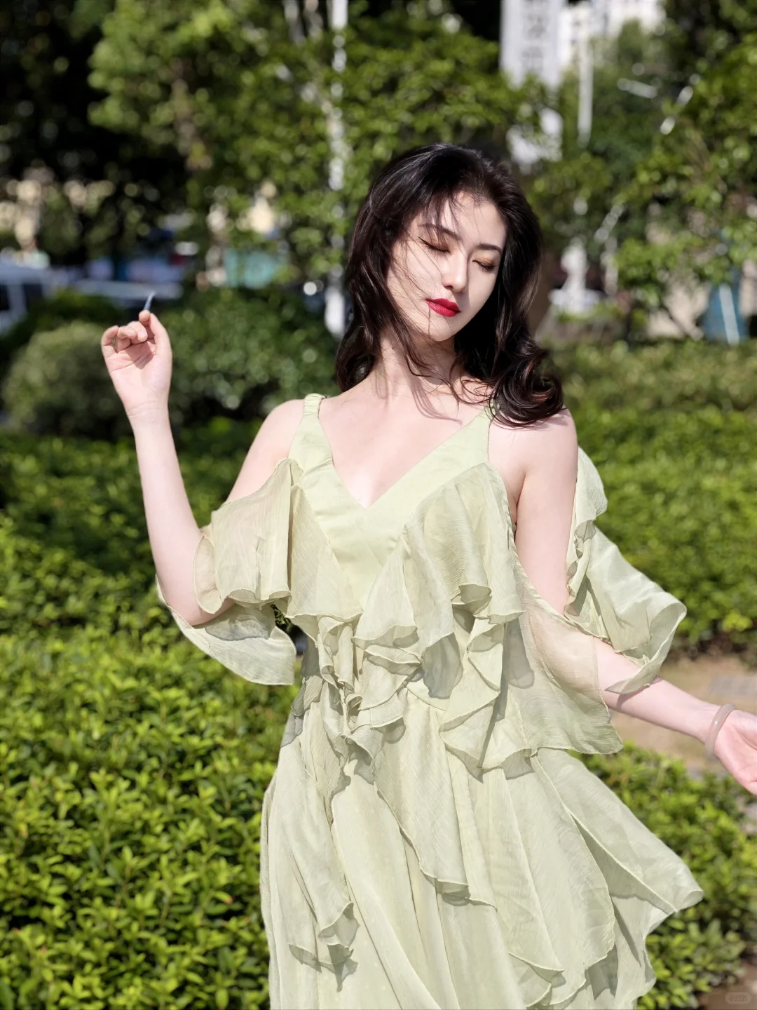 “是热烈而自由的我啊”
