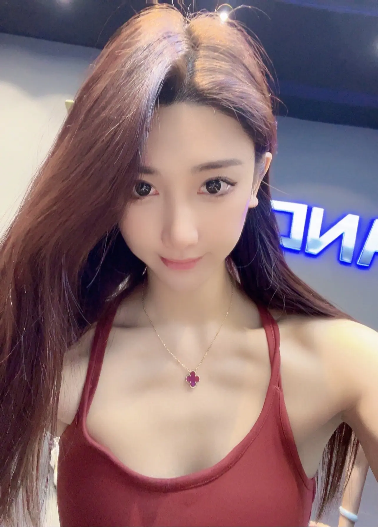 素颜全靠美颜撑