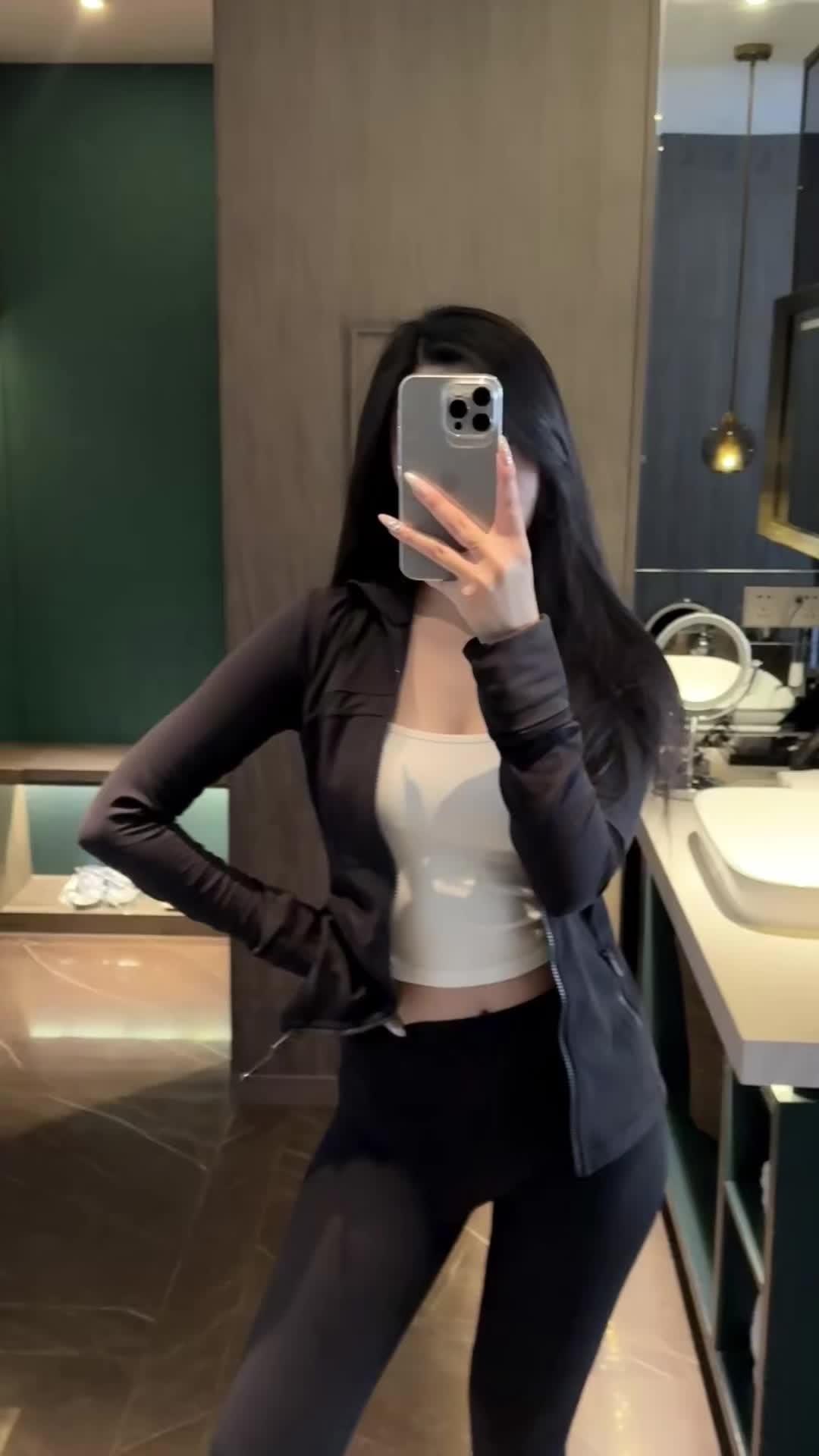 喜欢坏女人是吧 那我只能本色出演了