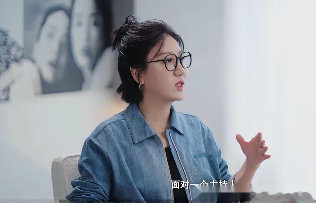 多读书还是有用的，不信你看向佐在易立竞上采访时的发言:“娱乐大众是我们的工作，不