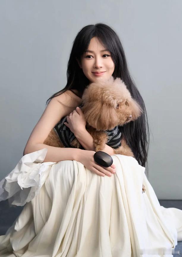 生命树 早上好，今天还蛮想知道杨紫会不会再换个新鲜有趣的生命树头像，莫名的期待白