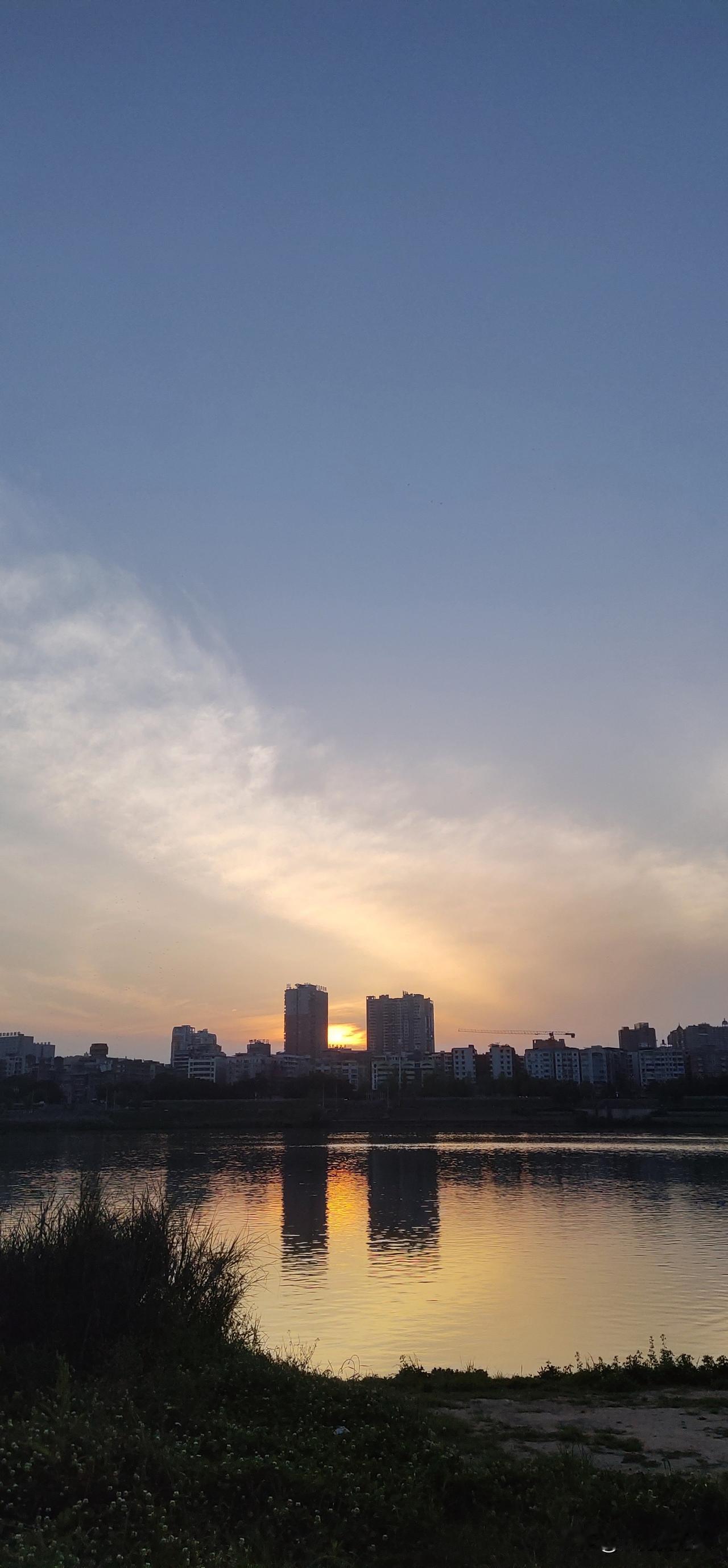 最令人反感的行为

这些行为直接侵犯了其他钓友的权益和钓鱼活动本身的核心乐趣，因