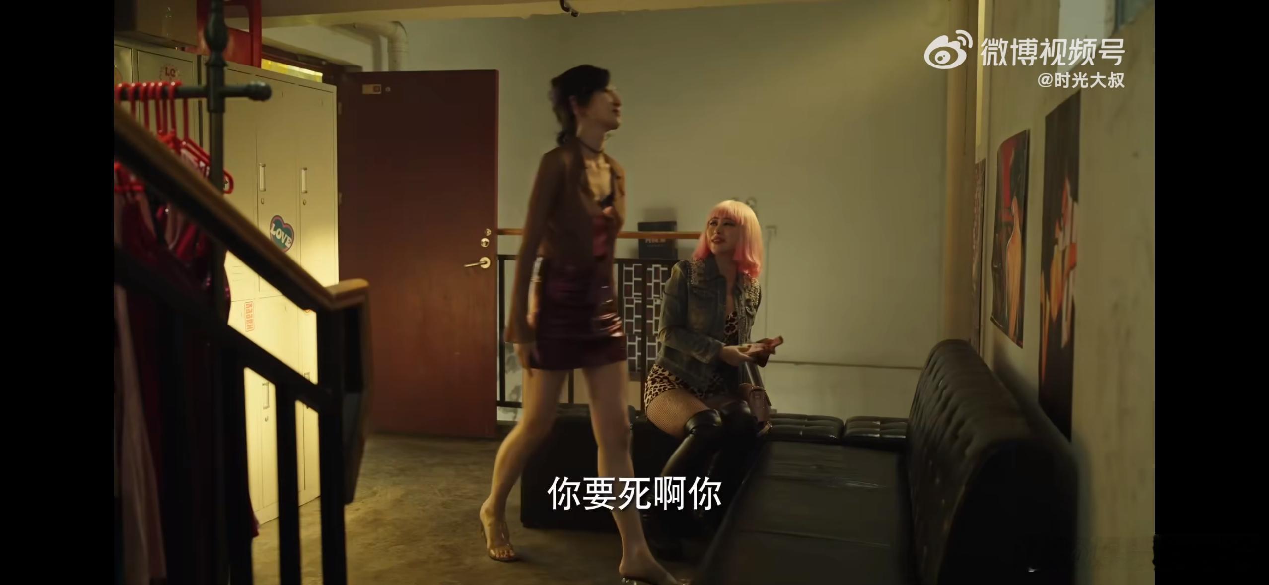 朱珠怎么能演女神还能演女神金  朱珠太厉害，既能诠释女神的优雅，又能展现女神金的