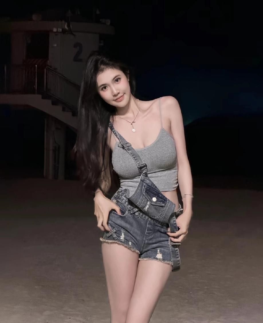 夏日穿搭绝美夏日穿搭 清凉舒爽穿搭 美女 甜妹